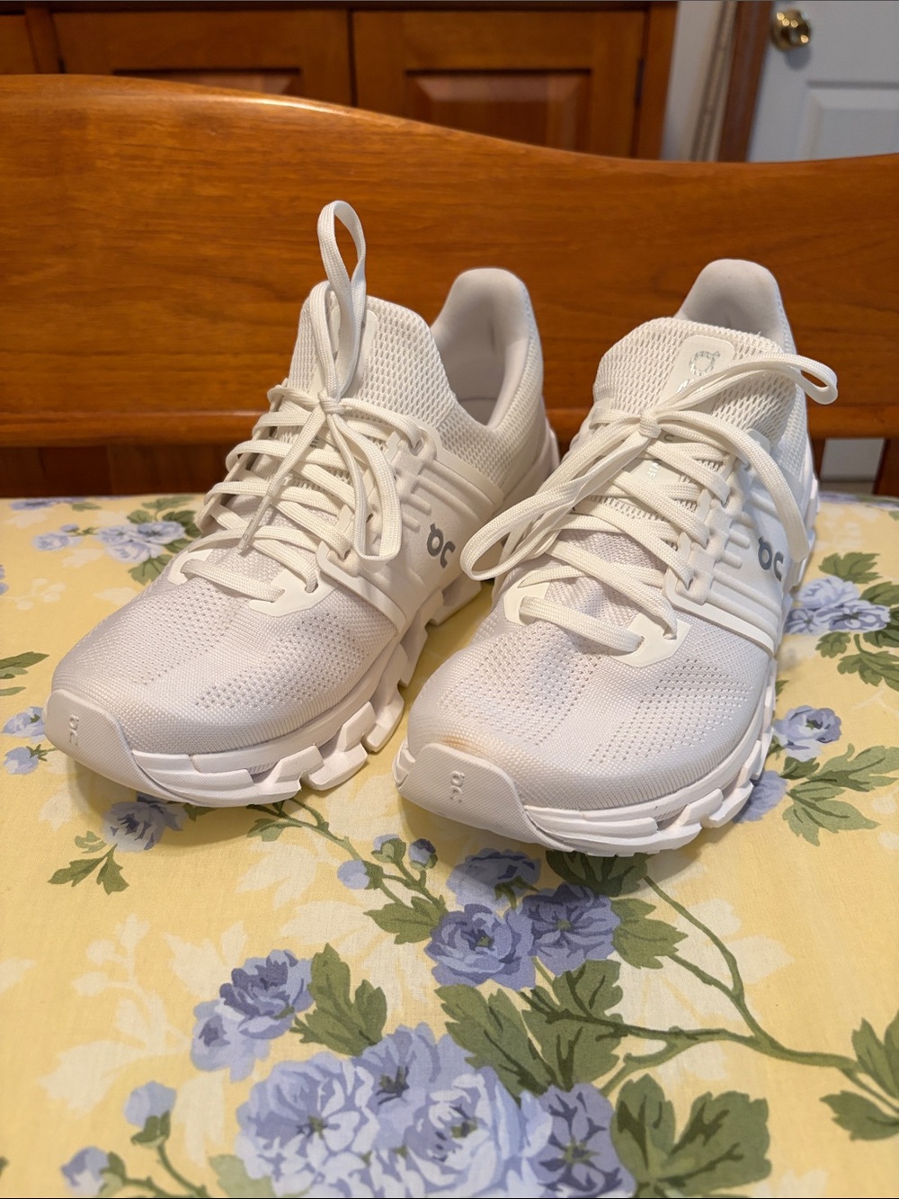 On Running Women’s Cloudswift White Athletic Sneakers